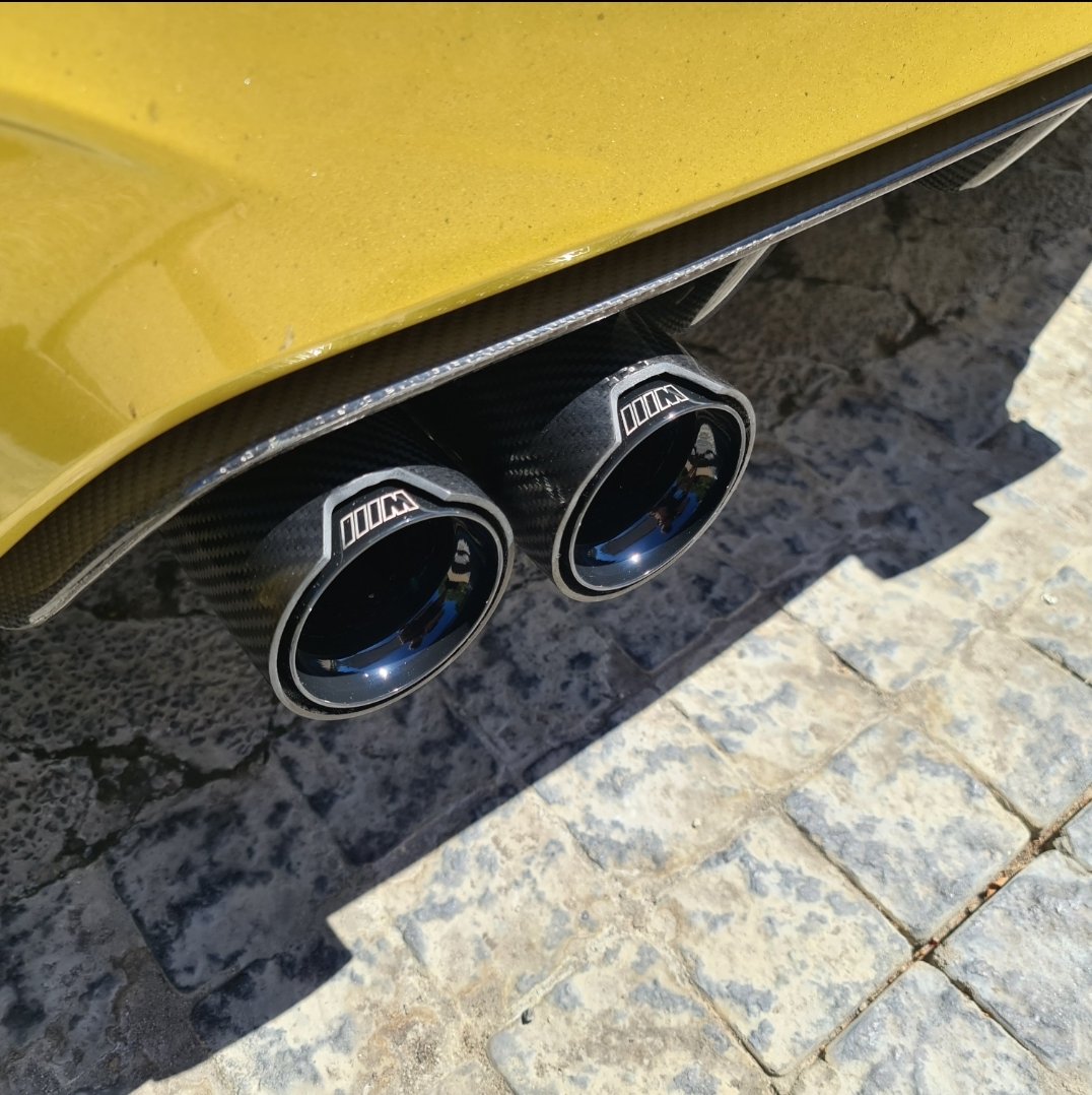 BMW F8X M3 / M4 COMPETITION PACKAGE 90MM CARBON FIBRE & GLOSS BLACK EXHAUST TIP SET NEAR