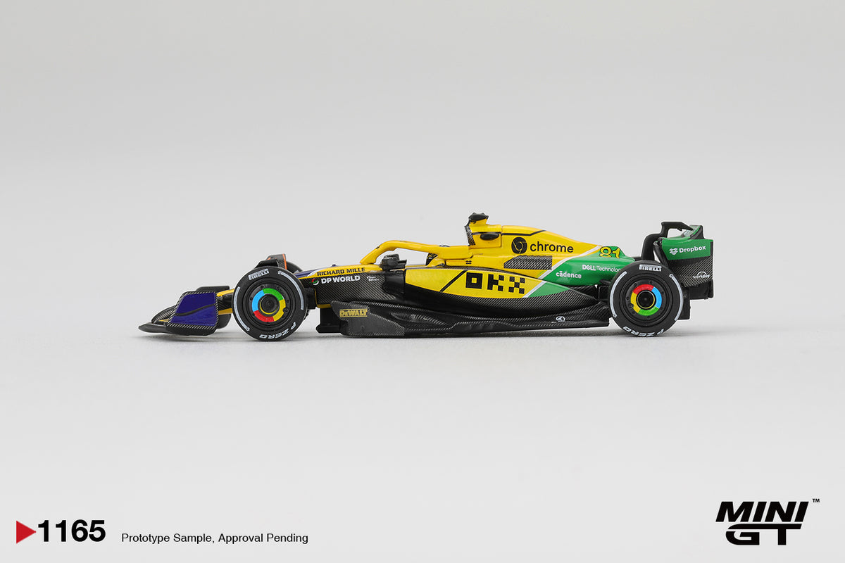 Mini GT – Mclaren MCL38 No81 Oscar Piastri 2024 F1 – product view 2