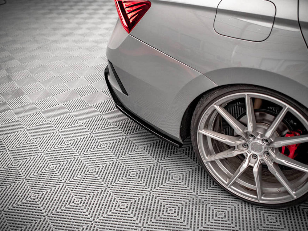 MAXTON DESIGN REAR SIDE SPLITTERS V.3 SKODA OCTAVIA RS MK4 — photo 4