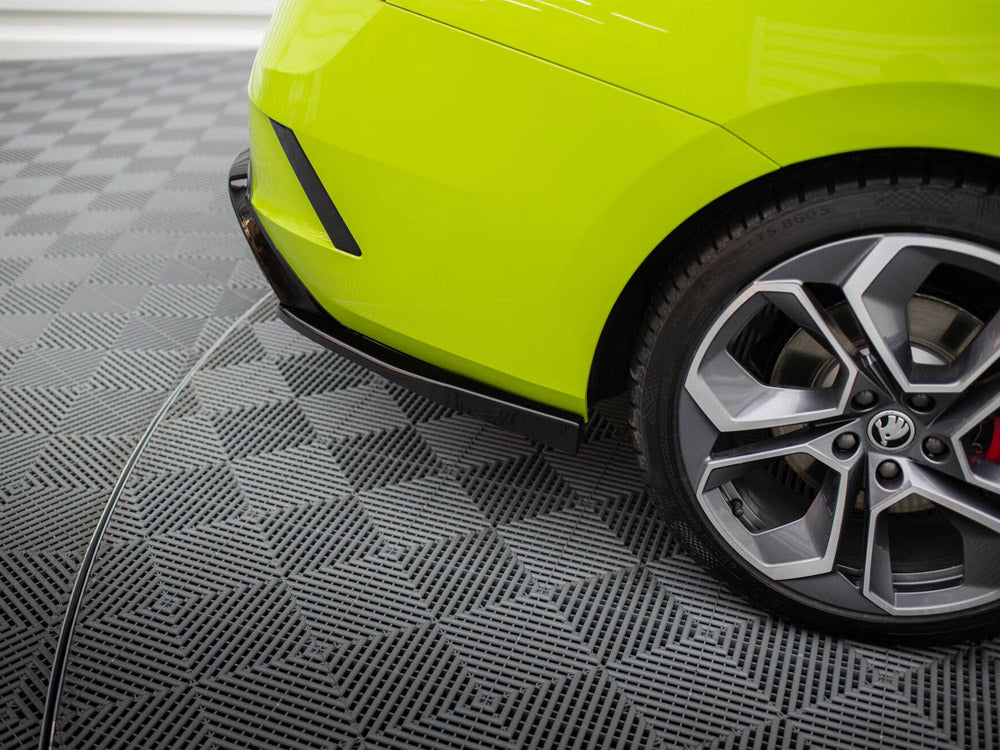 MAXTON DESIGN REAR SIDE SPLITTERS V.4 SKODA OCTAVIA RS MK4 — photo 5