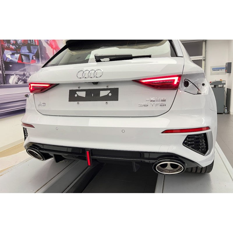 A3 8Y 21+ S-line Hatch diffuser w/LED brakelight