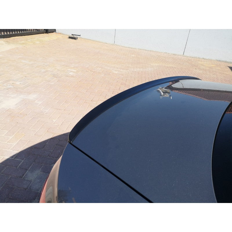 A4 B9 16-19 OEM-style gloss black boot spoiler