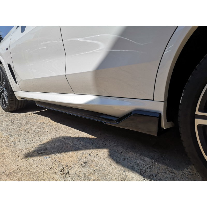 G05 X5 BW Style side skirts