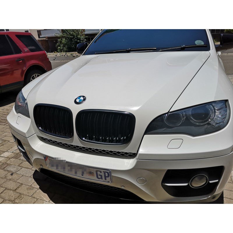 E70 X5 / E71 X6 M-style dual slat grille (non-original)
