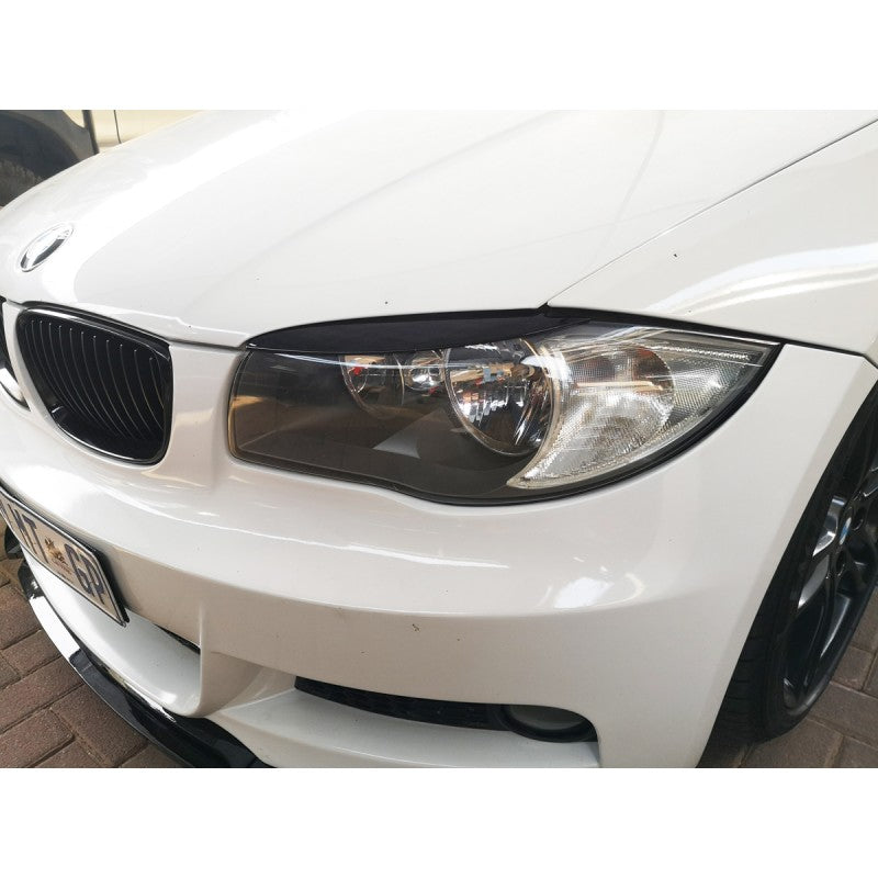 E82 E87 gloss black eyelid