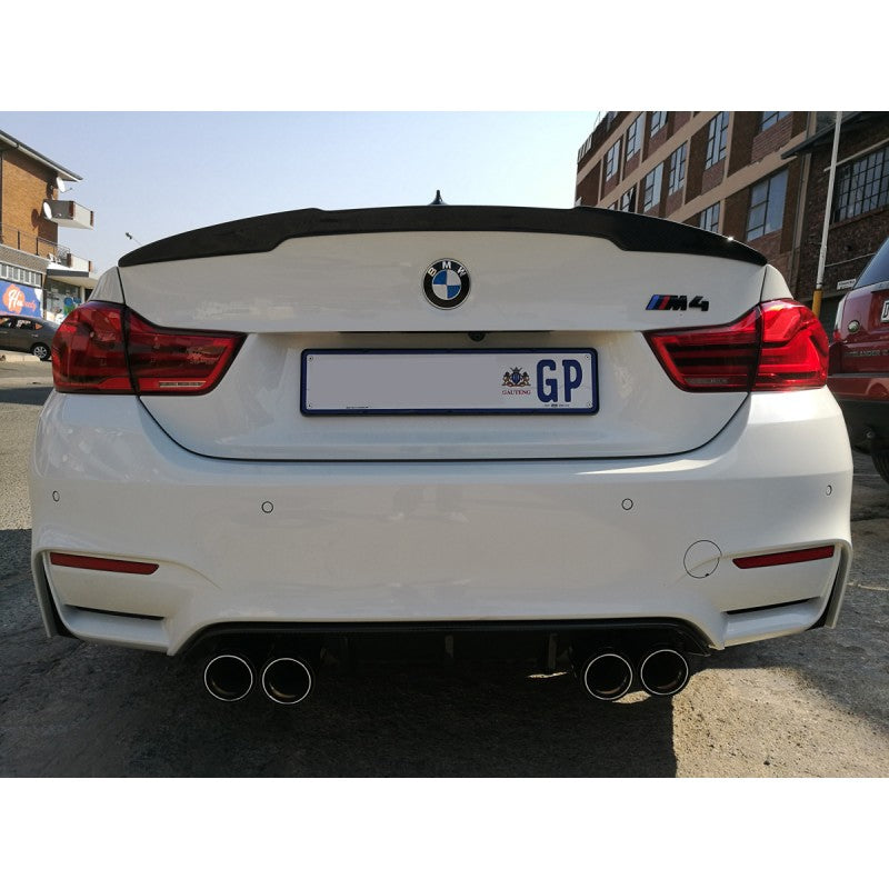 F82 M4 MP style carbon fiber boot spoiler