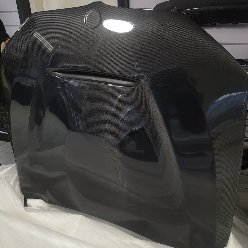 F90 M5 CS-style carbon fiber bonnet