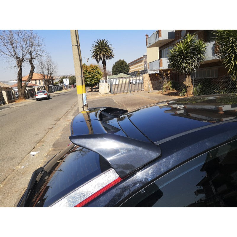 Ford Focus MK2 RS style roof spoiler