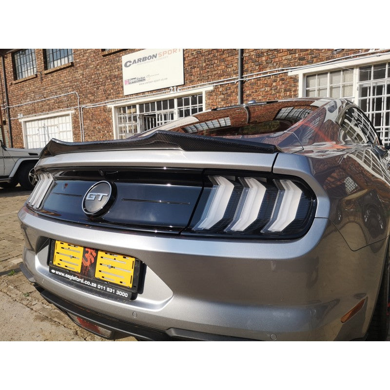 Ford Mustang 2015+ V style Carbon fiber boot spoiler
