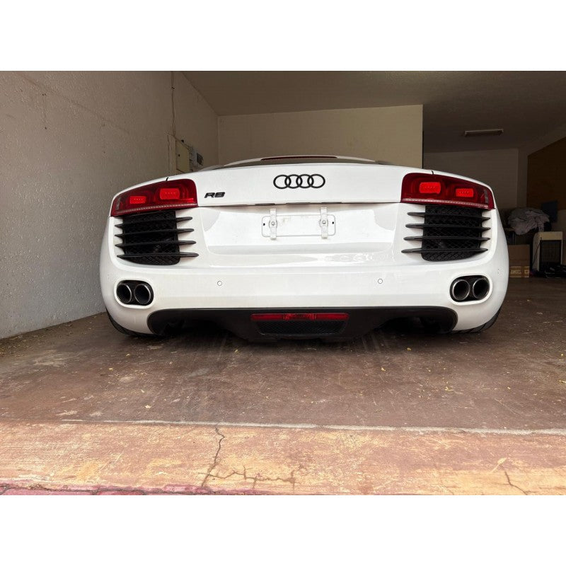 HR carbon concept license plate holder (White)