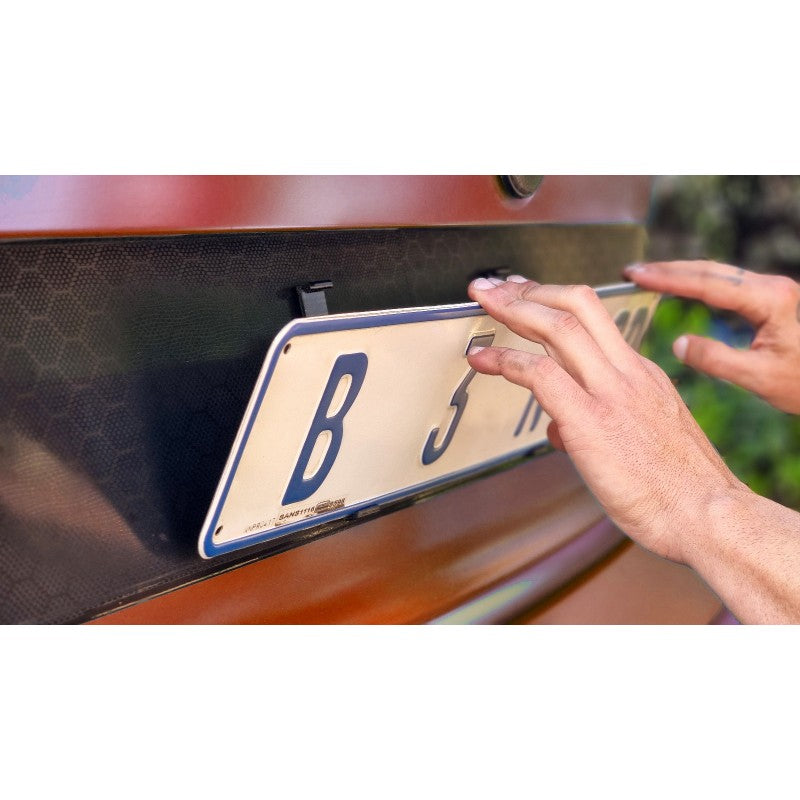 HR carbon concept license plate holder (White)