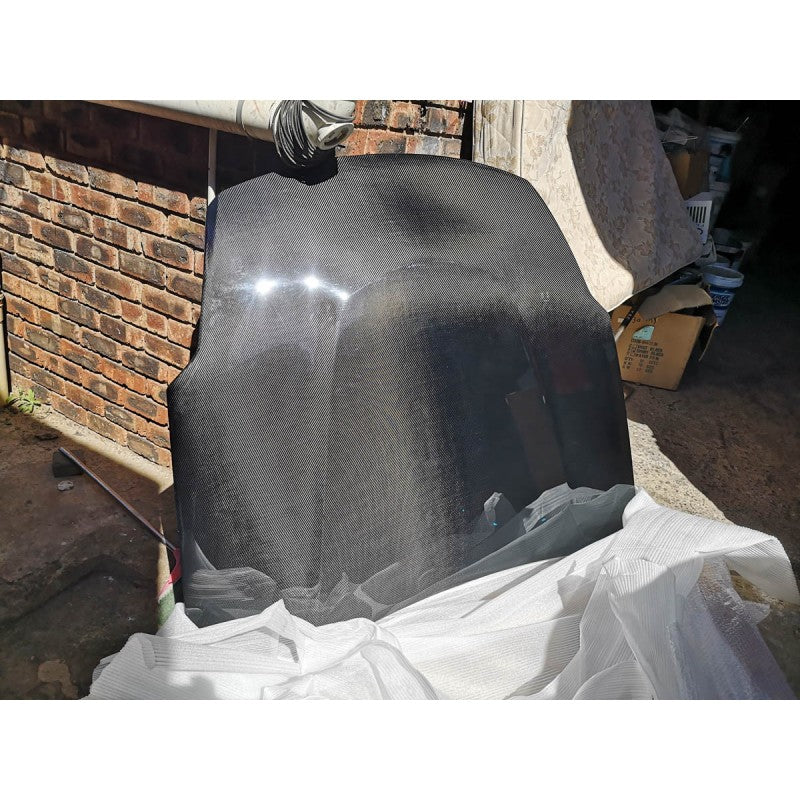 Nissan 350Z carbon fiber bonnet