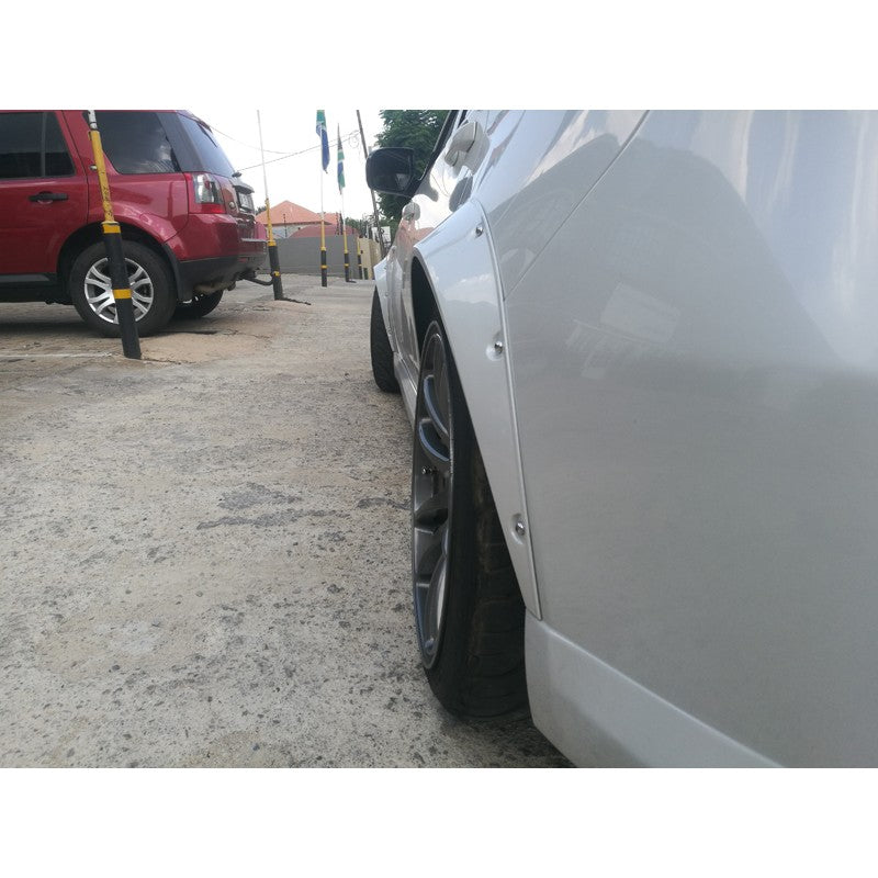 Universal fender flare wheel arch