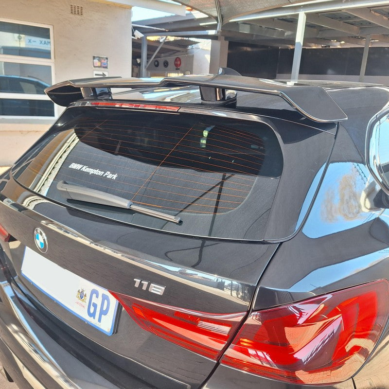 Universal Razor style hatchback roof spoiler