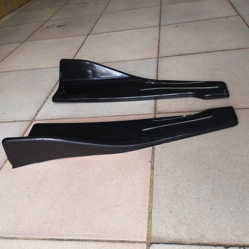 Universal side skirt wing extension