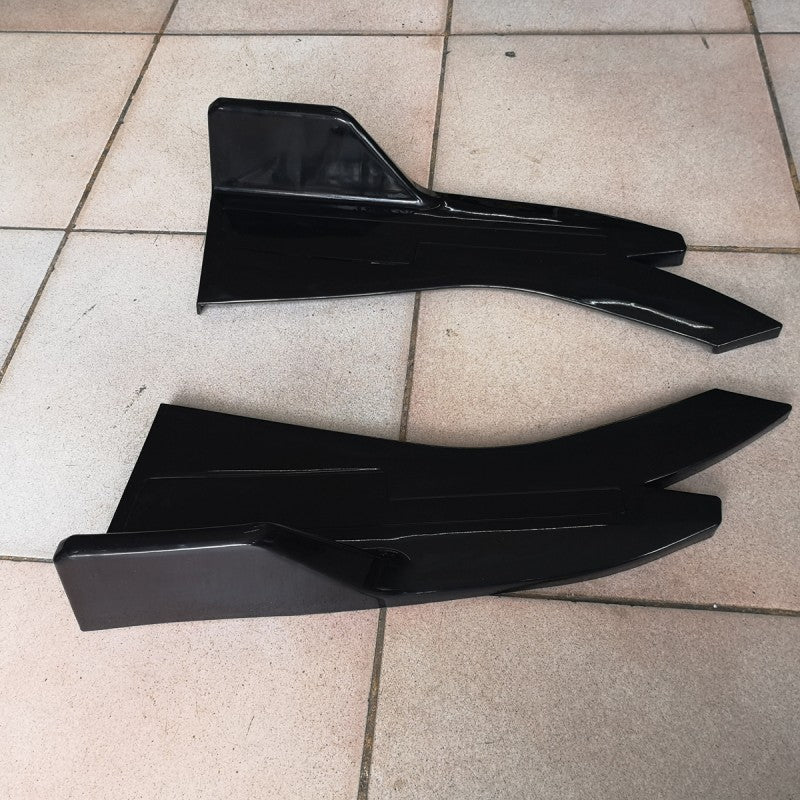 Universal side skirt wing extension