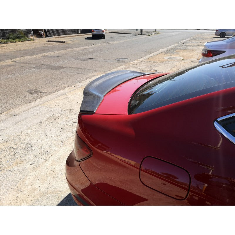 W204 4D R-style carbon fiber wing