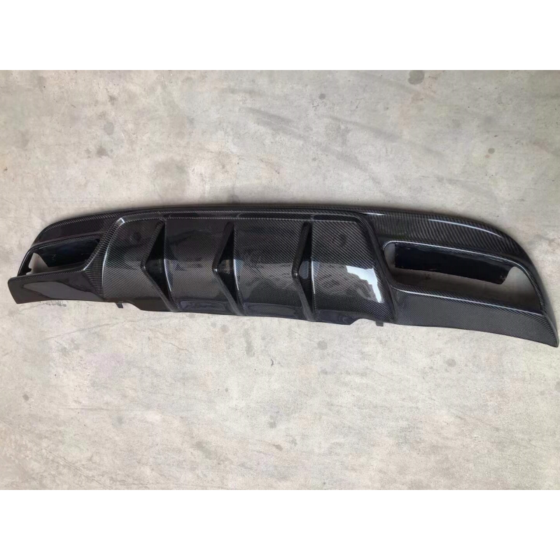 W205 4D AMG C63 carbon fiber rear diffuser