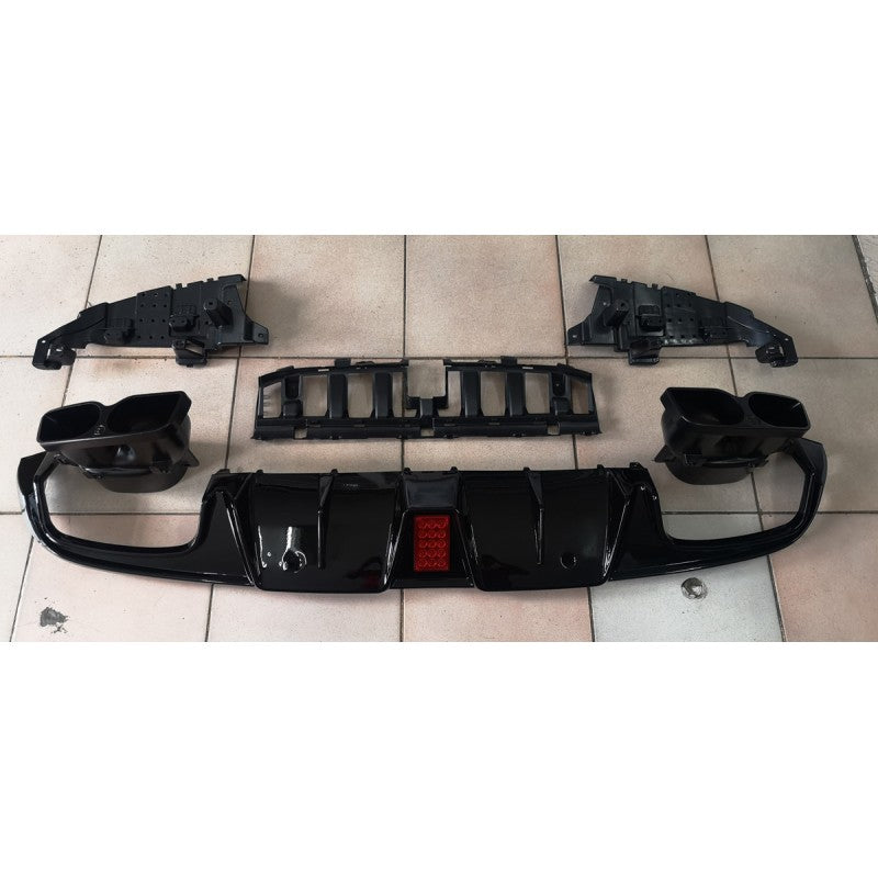 W205 2D B-style rear diffuser w/tailpipe