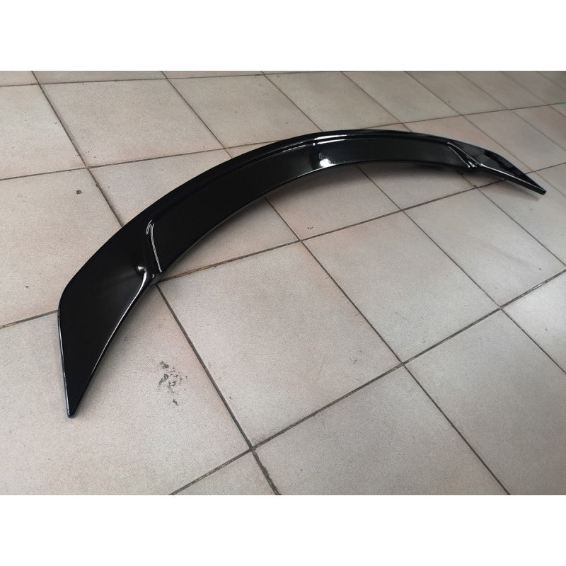 W205 R-Style boot spoiler