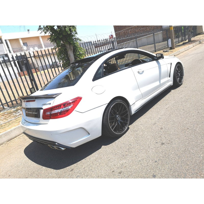 W207 R style carbon fiber boot spoiler