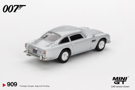 Mini GT – Aston Martin DB5 Casino Royale – product view 3