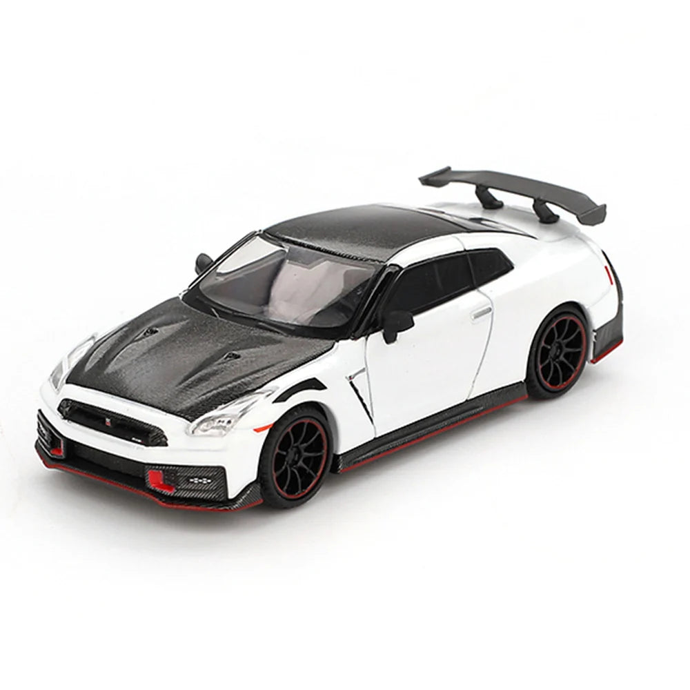 Mini GT – Nissan GT-R Nismo 24 White Pearl