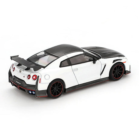 Mini GT – Nissan GT-R Nismo 24 White Pearl – product view 3