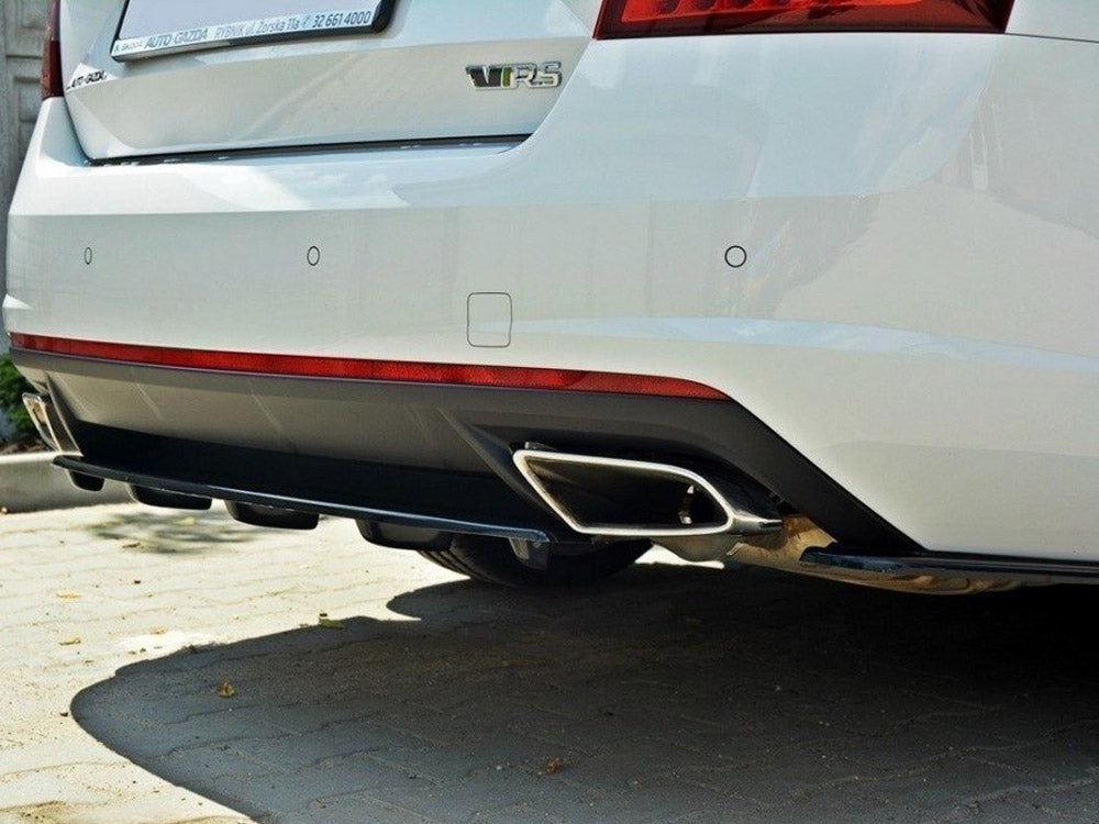 MAXTON DESIGN CENTRAL REAR SPLITTER SKODA OCTAVIA RS MK3 / MK3 FACELIFT — photo 3