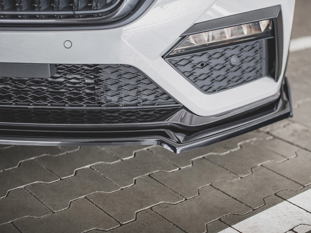 MAXTON DESIGN FRONT SPLITTER V.2 + FLAPS SKODA OCTAVIA RS MK4 — photo 4