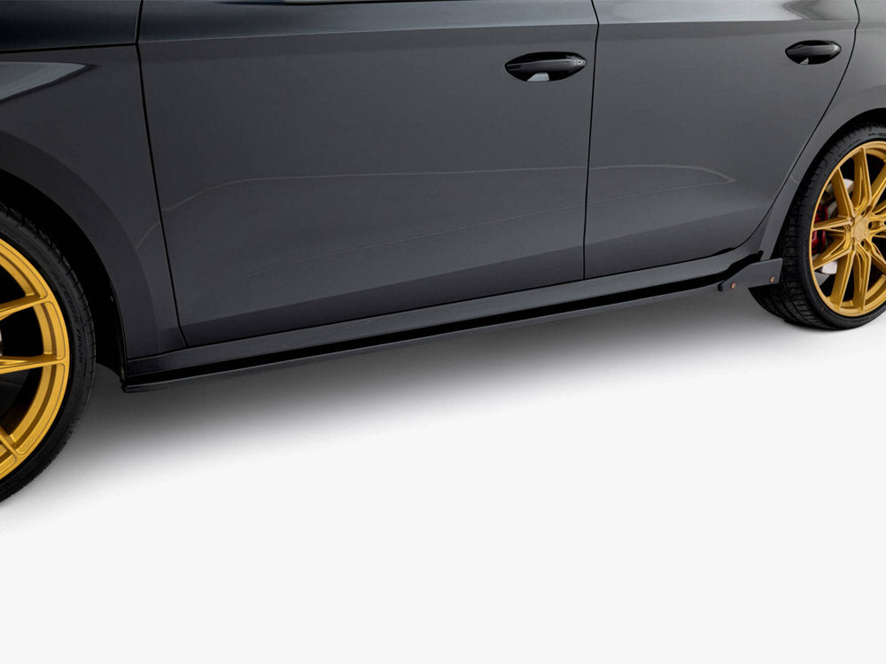 MAXTON DESIGN SKODA OCTAVIA RS MK4 FACELIFT SIDE SKIRTS V2 + FLAPS — photo 3