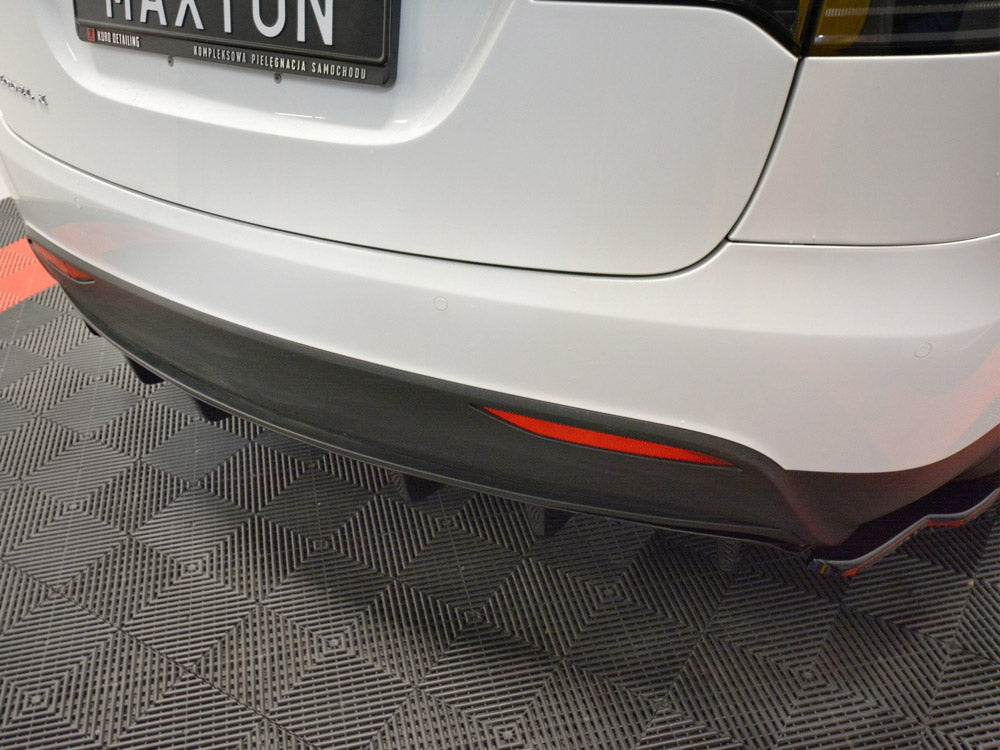 MAXTON DESIGN REAR DIFFUSER TESLA MODEL X — photo 3