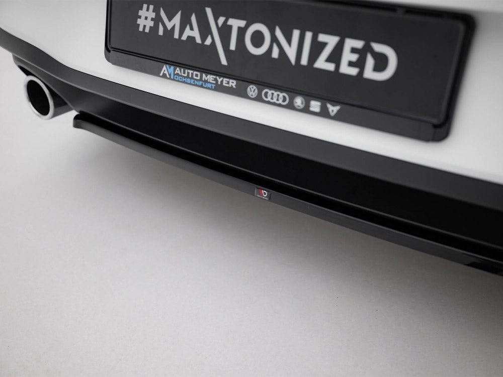 MAXTON DESIGN CENTRAL REAR SPLITTER VOLKSWAGEN GOLF 8 GTI — photo 4