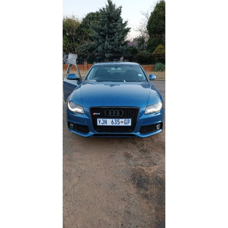 A4 B8 08-11 RS grille w/badge