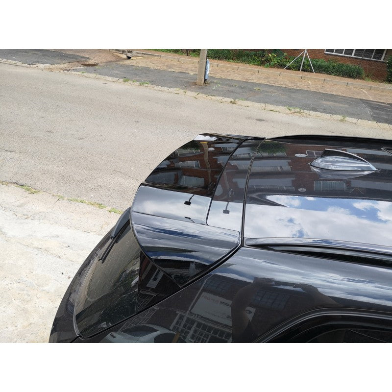 G01 X3 BW roof spoiler