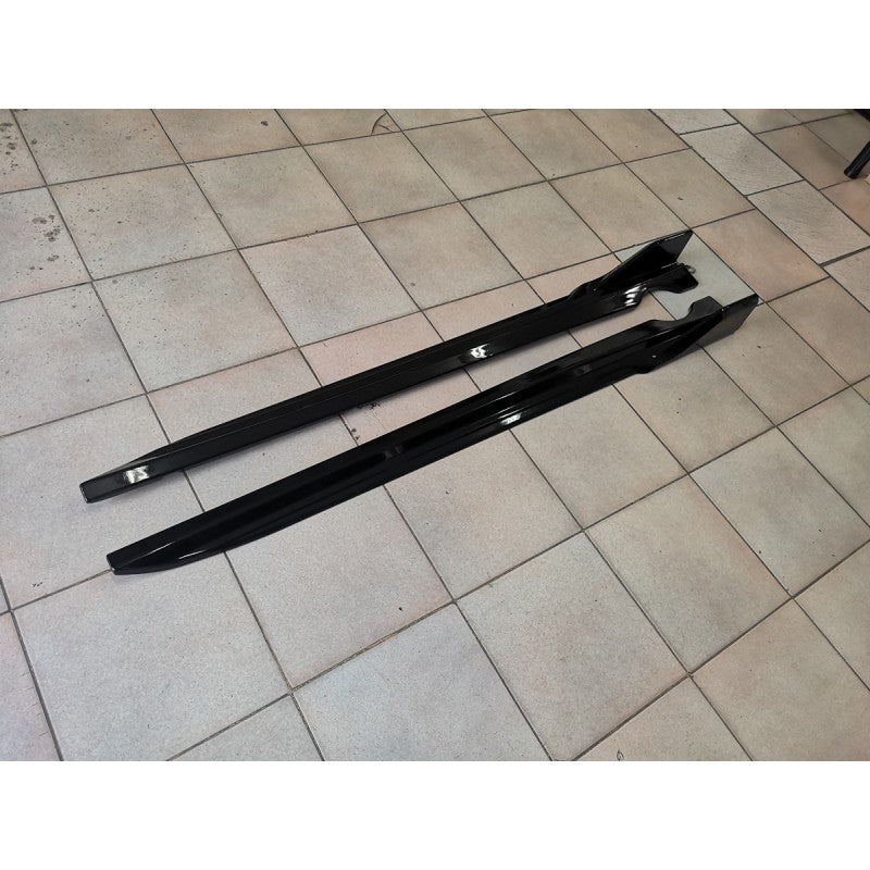 G05 X5 BW Style side skirts