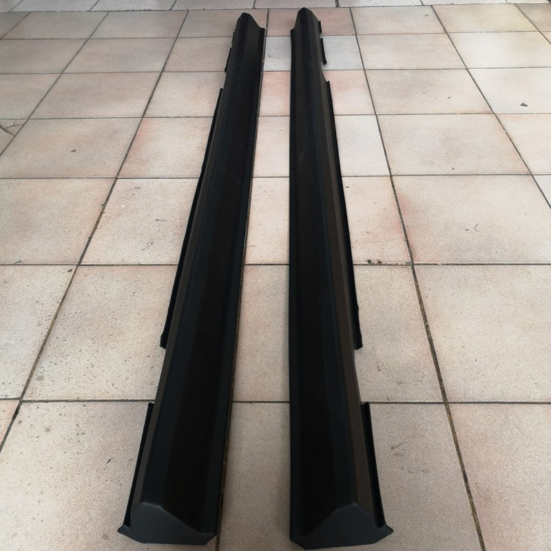 E30 Mtech-style side skirts (w/o panel version)