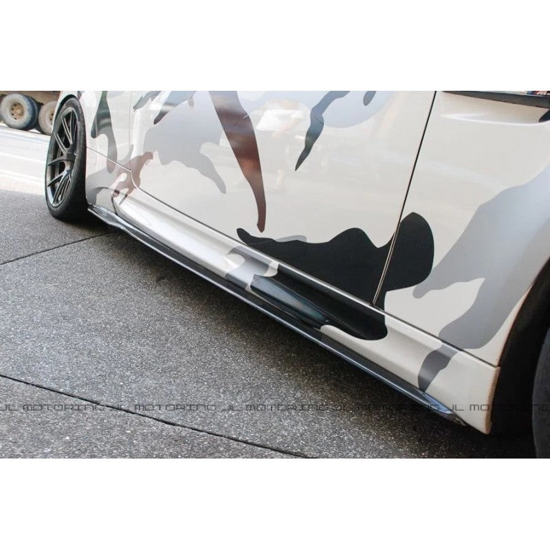 E92 M3 GTS-style carbon fiber side skirt