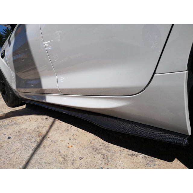 F06 4D Gran coupe V style carbon fiber side skirts