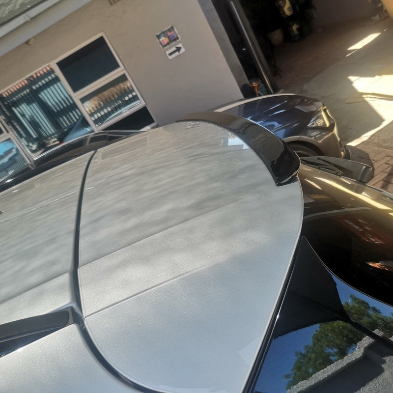 F15 X5 MP style gloss black roof spoiler