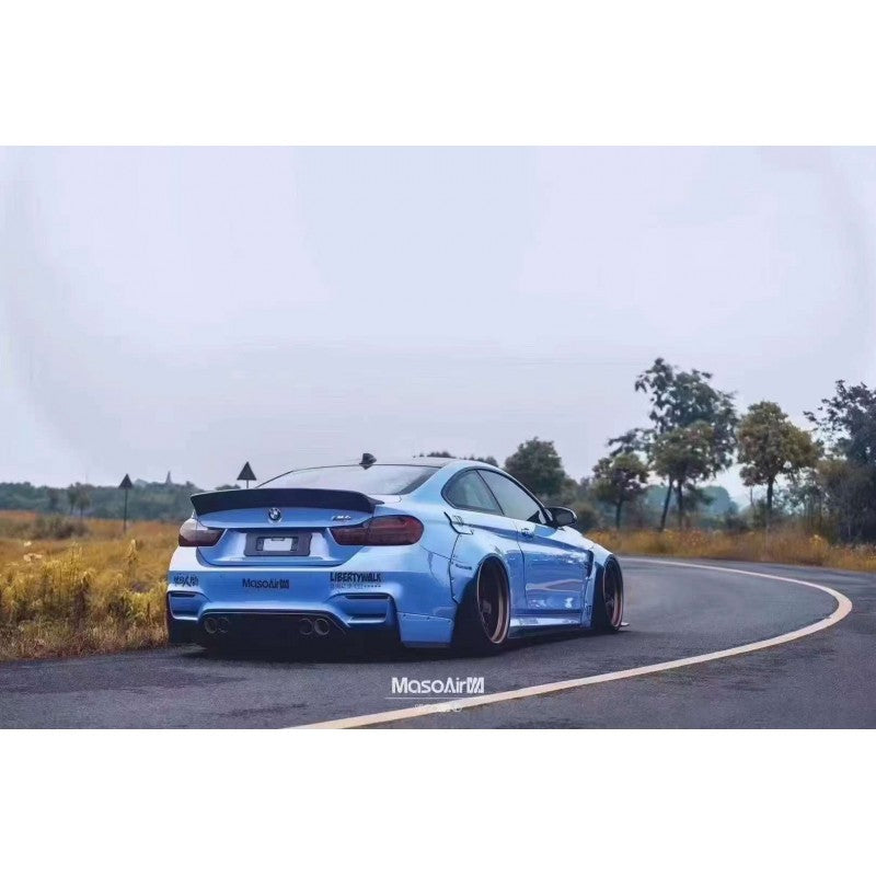 F82 M4 LB style bodykit