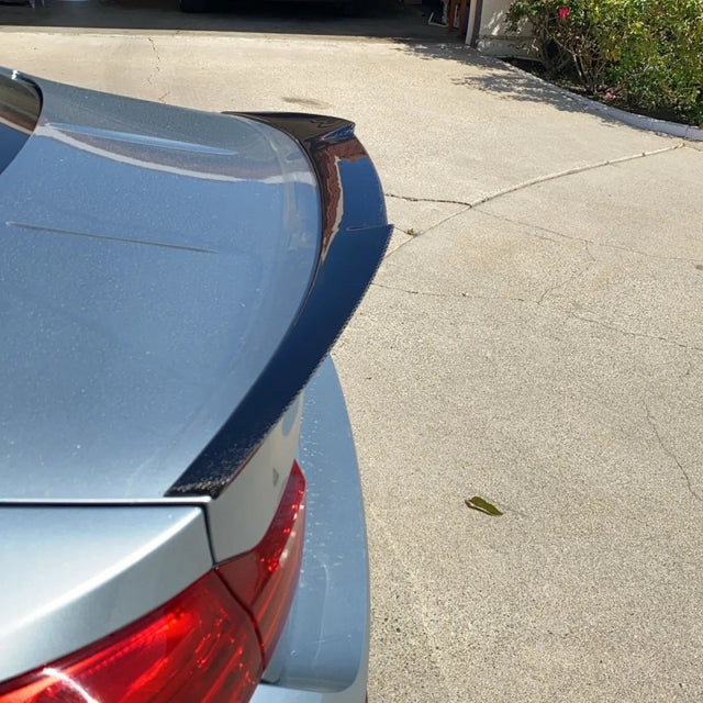 F82 M4 V style carbon fiber boot spoiler