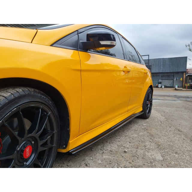 Ford Focus ST MK3 13-18 side skirt extension