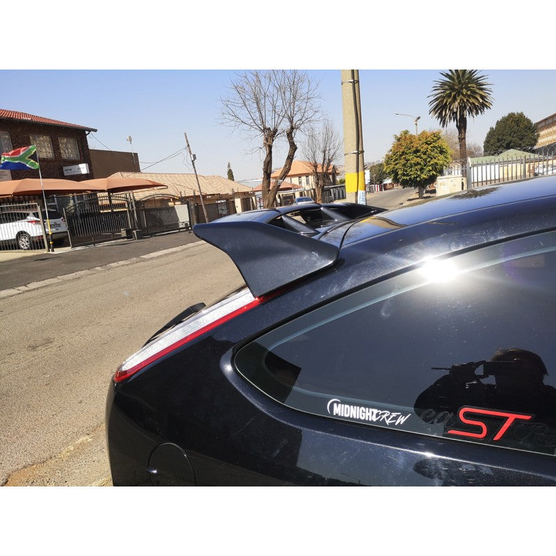 Ford Focus MK2 RS style roof spoiler