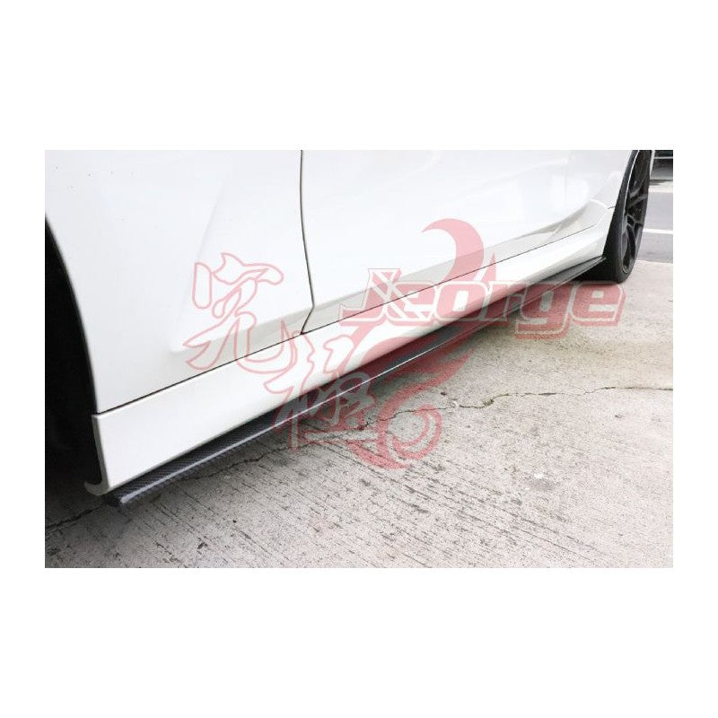 G20 A1-style carbon fiber side skirts