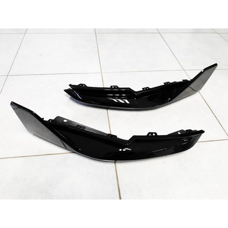 G82 M4 MP style gloss black rear splitters