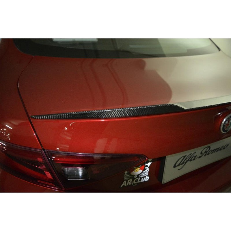Guilia 15-18 carbon fiber boot spoiler