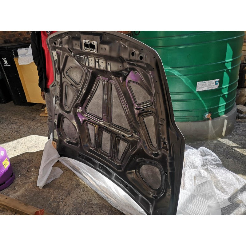 Nissan 350Z carbon fiber bonnet