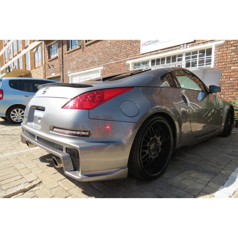 Nissan 350Z RS style rear bumper