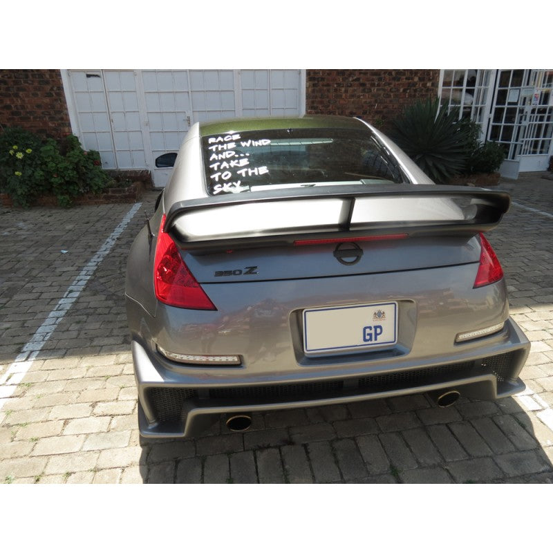 Nissan 350Z RS style rear bumper